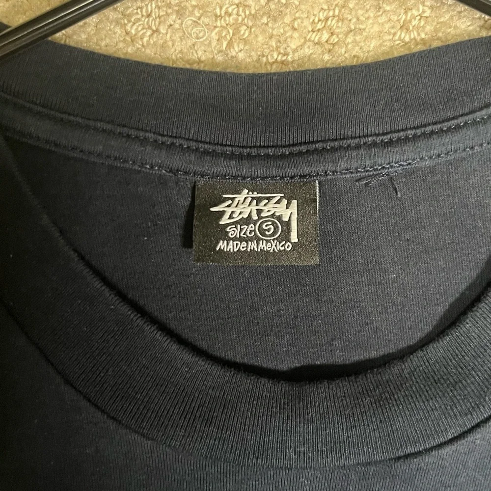 Stussy Fuzzy Dice Design Navy Blue T-Shirt Size Small - Picture 4 of 6